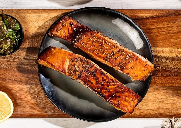 פילה סלמון אפוי ברוטב אסייתי מעולה