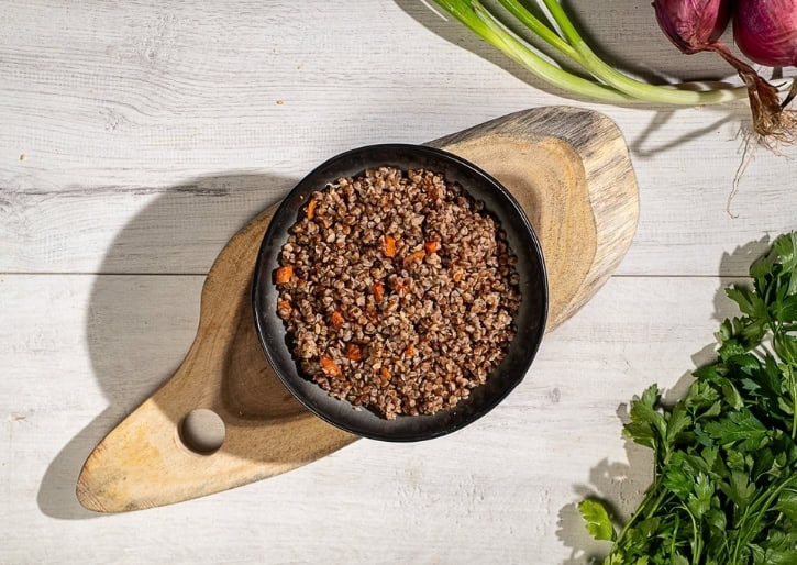 כוסמת מבושלת קלאסית מתאימה כתוספת למנות עיקריות