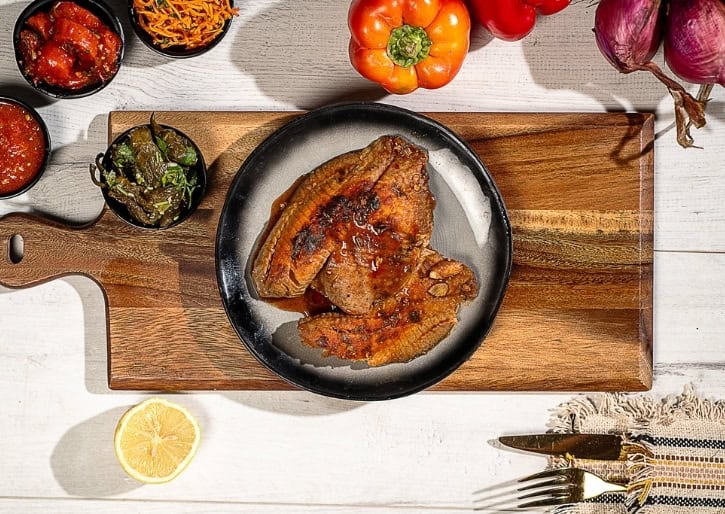 מושט ברוטב עשיר בסגנון מרוקאי