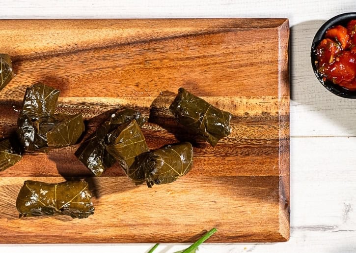 עלי גפן במילוי אורז מתובל עשיר בטעמים טרי בכל יום