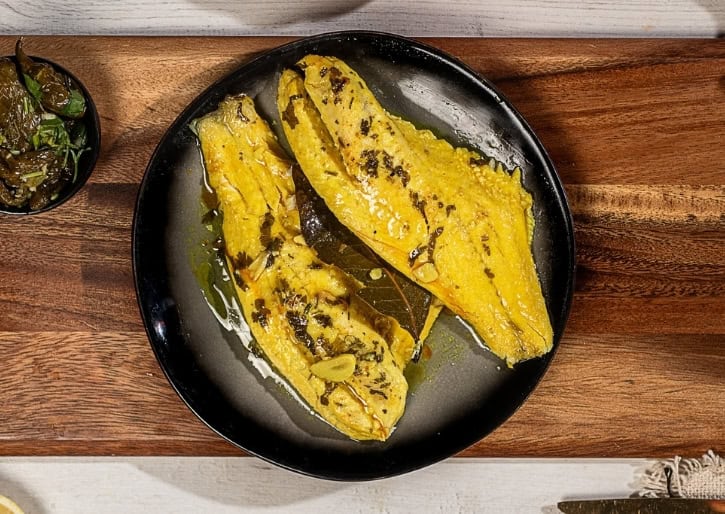 פילה דג לברק בתנור בעשבי תיבול עשירים